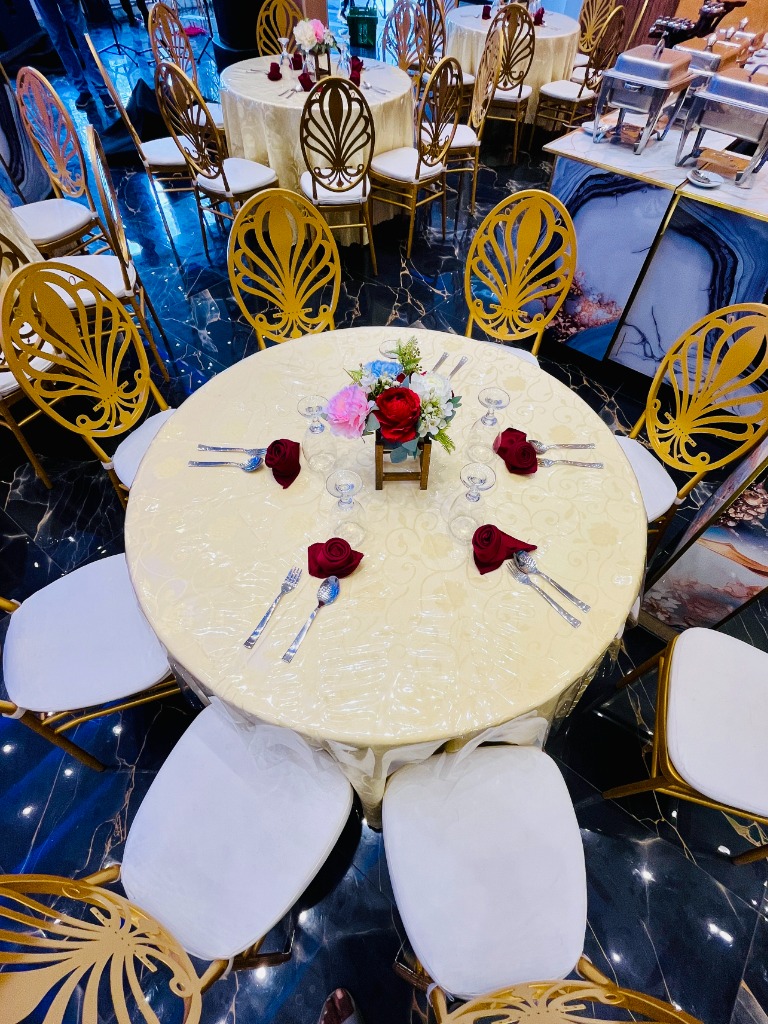 Table Decoration - Cream Setting