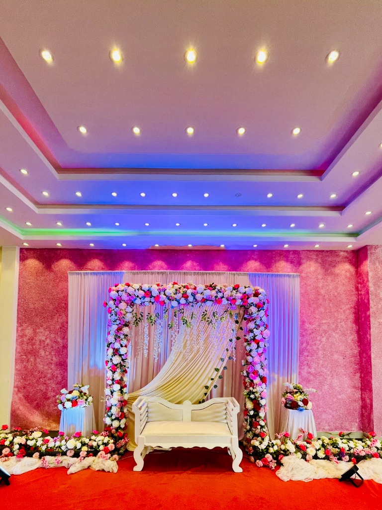 Settee Back සැකසුම