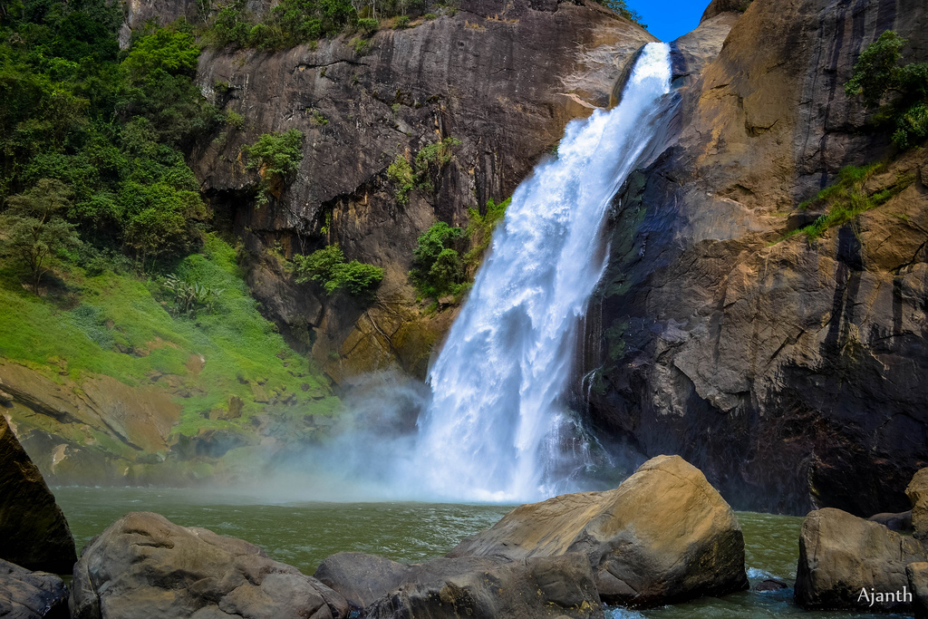 Dunhinda Waterfall